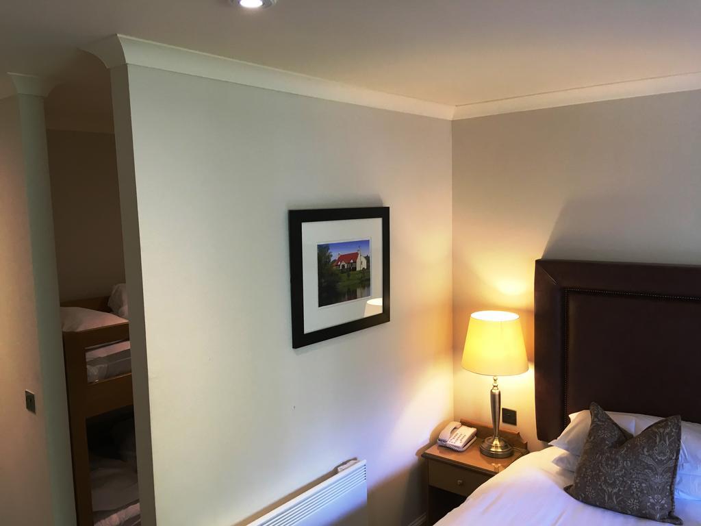 แมคโดนัล เอวิมอร์ โฮเต็ล Hotel อาวีมอร์ ห้อง รูปภาพ